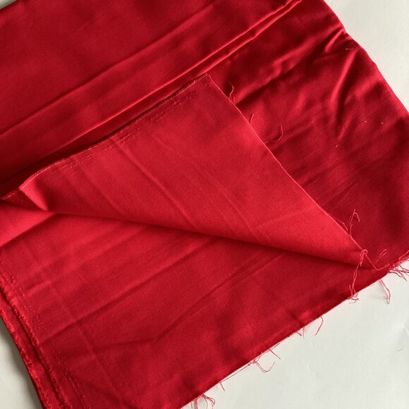1 Piece of Red Upholstery Fabric Making Clothes Sewing Crafting - Picture 3 of 3
